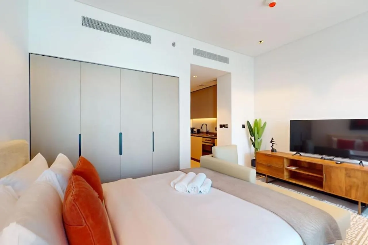 15 Northside Tower 1 - Elegant Studio Dubai Apartment